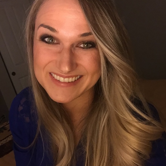 Meet your Posher, Brianna - Picture 4 of 4